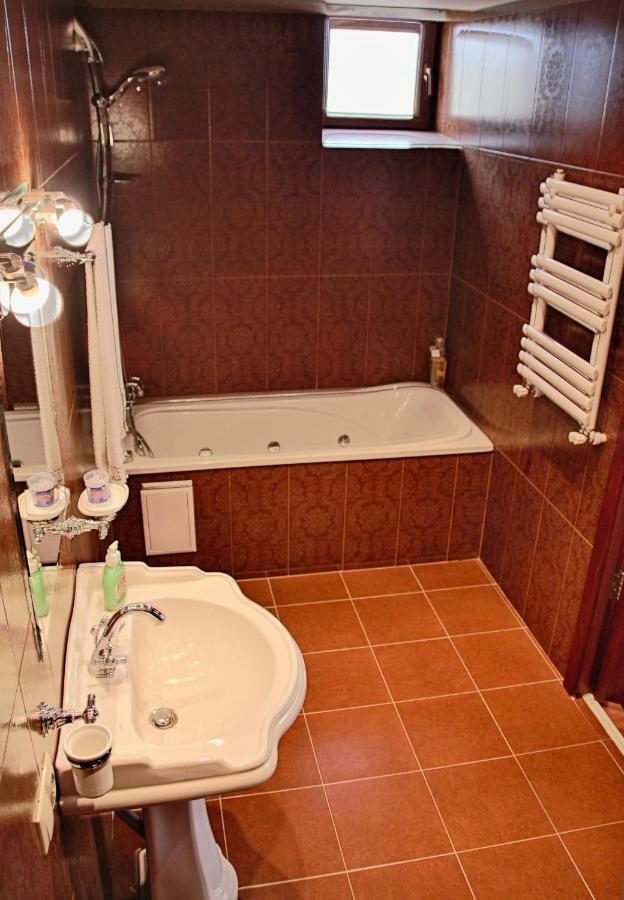 סבאן Tsaghkunq Guest House חדר תמונה
